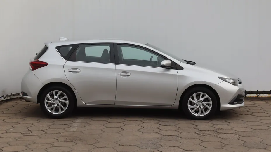 Toyota Auris -