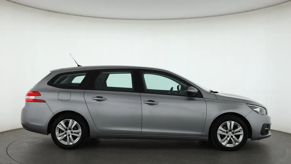 Peugeot 308 -