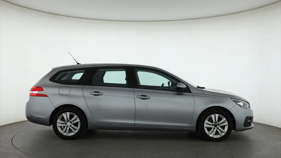 Peugeot 308 -