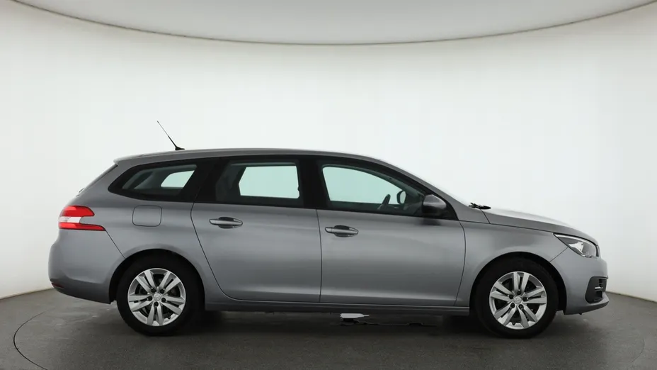 Peugeot 308 -