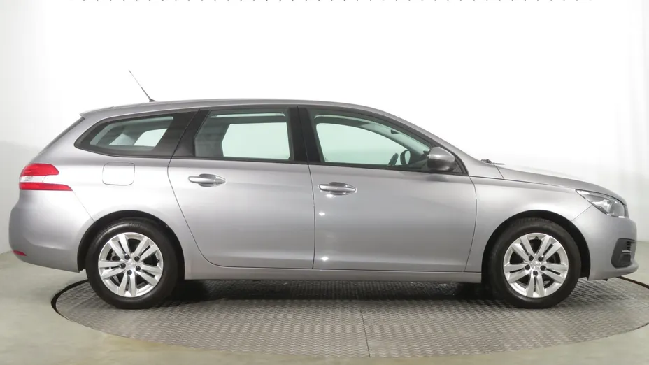 Peugeot 308 -