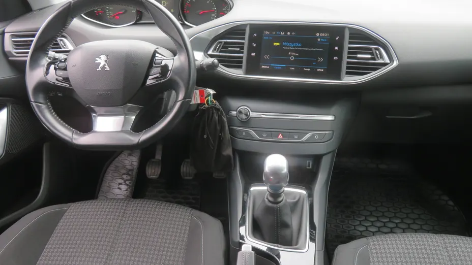 Peugeot 308 -