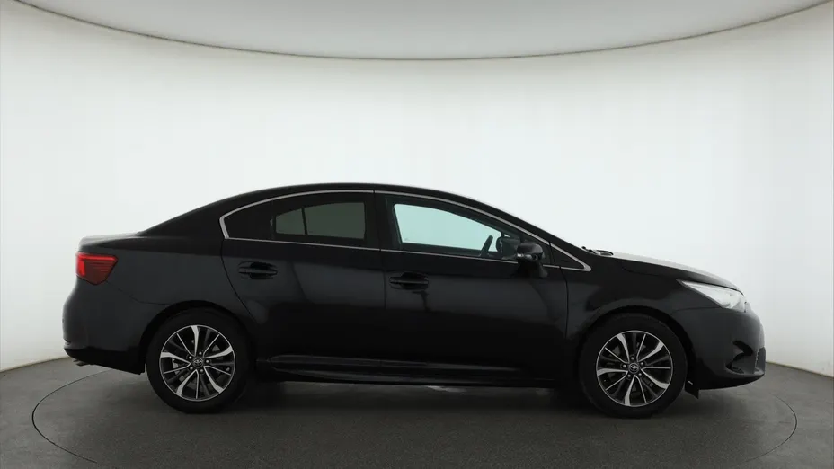 Toyota Avensis -