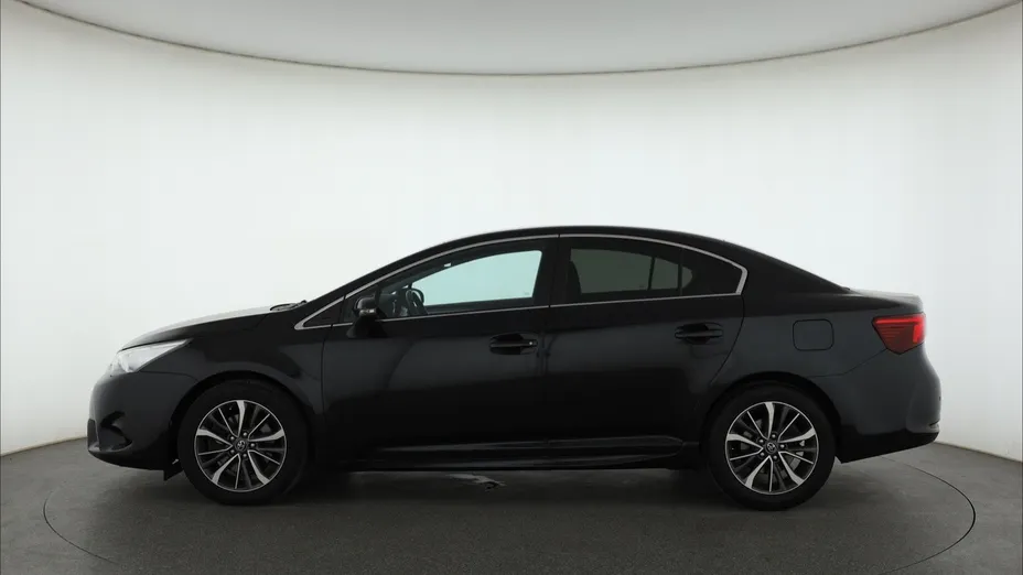 Toyota Avensis -