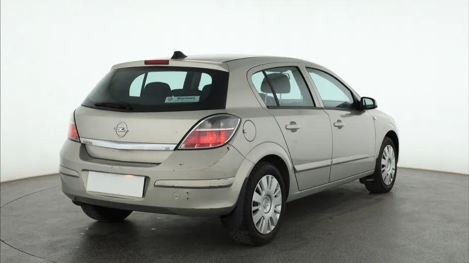 Opel Astra -