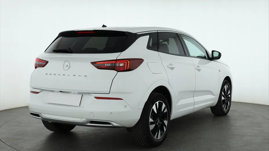 Opel Grandland -