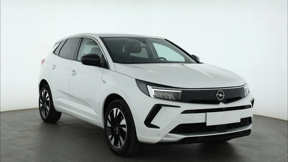 Opel Grandland -