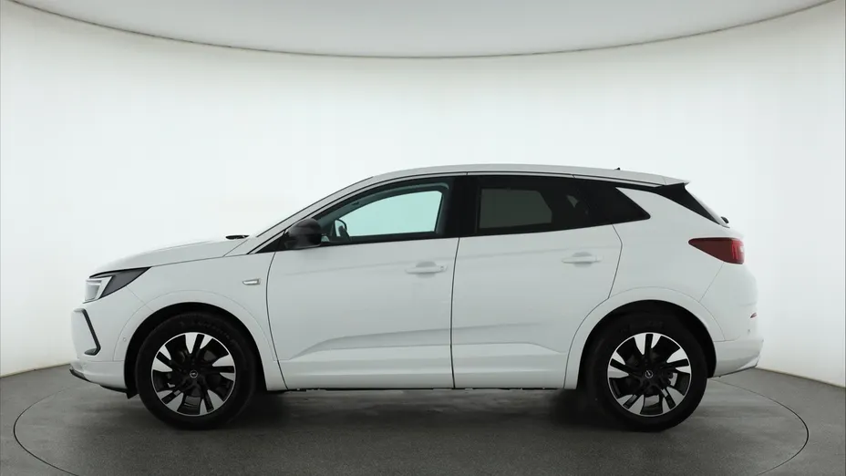 Opel Grandland -