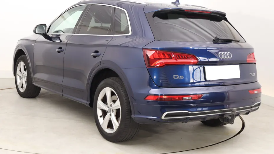 Audi Q5 -