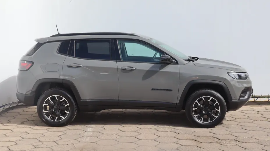 Jeep Compass -
