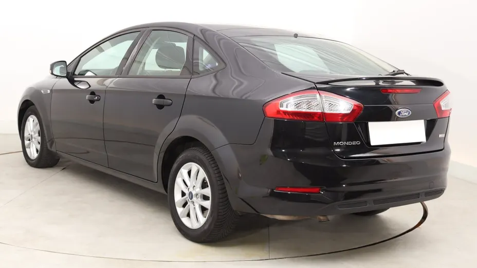 Ford Mondeo -
