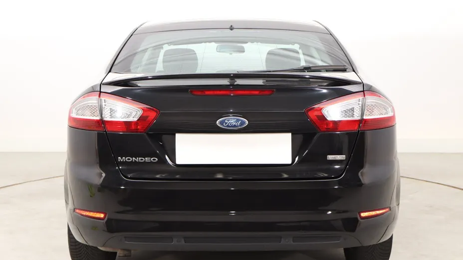 Ford Mondeo -