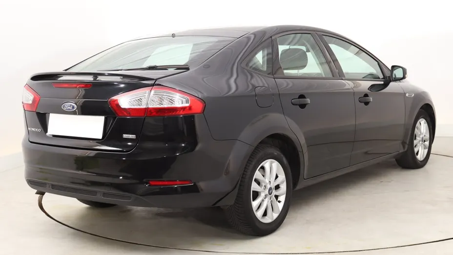 Ford Mondeo -