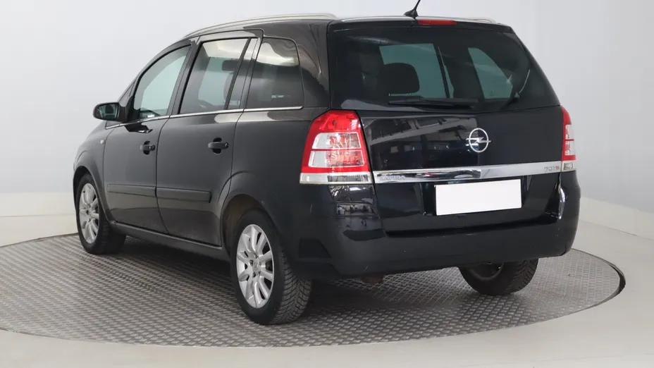 Opel Zafira -