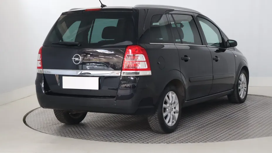 Opel Zafira -