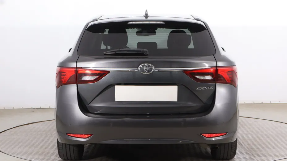 Toyota Avensis -