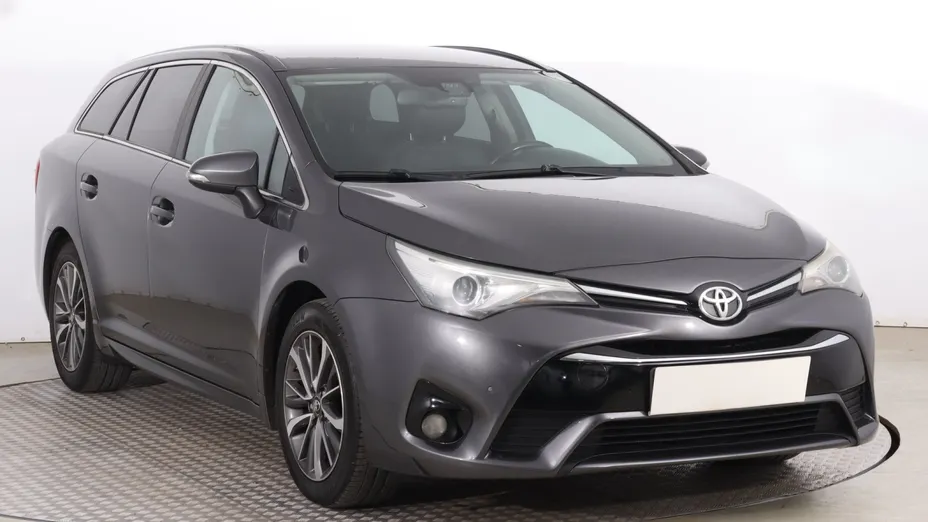 Toyota Avensis -