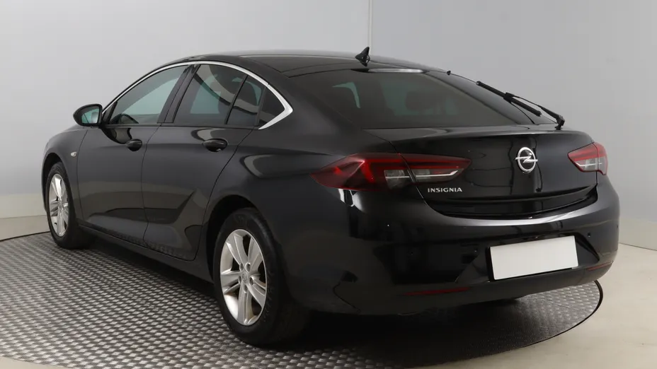 Opel Insignia -