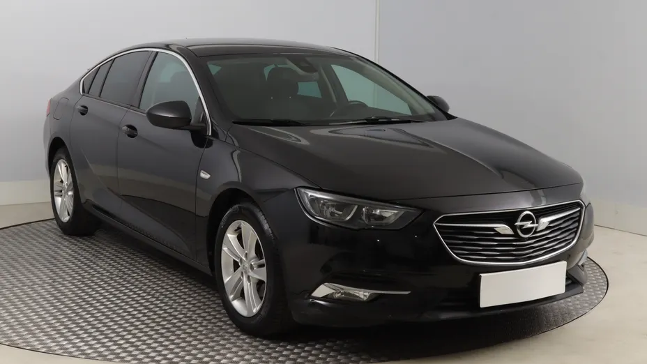 Opel Insignia -
