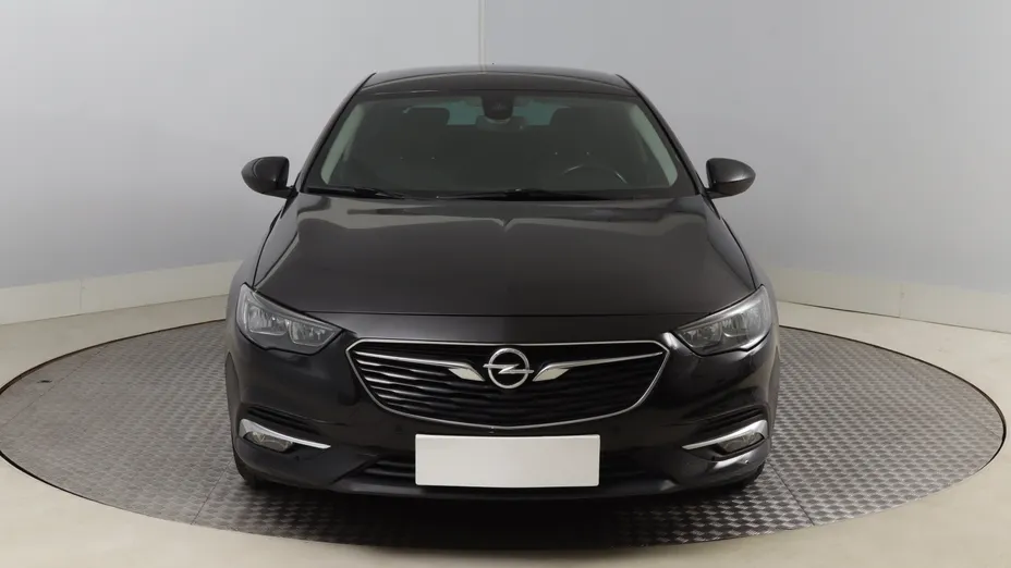 Opel Insignia -