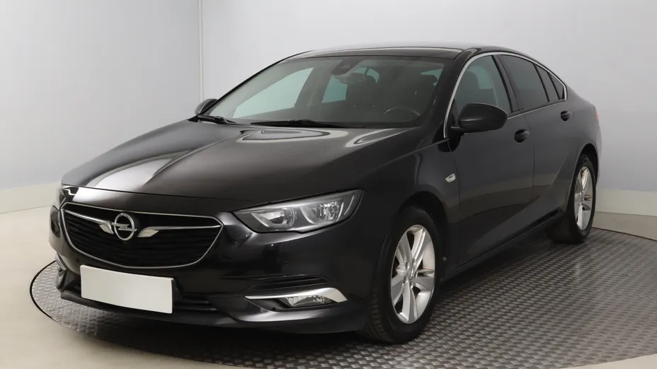 Opel Insignia -