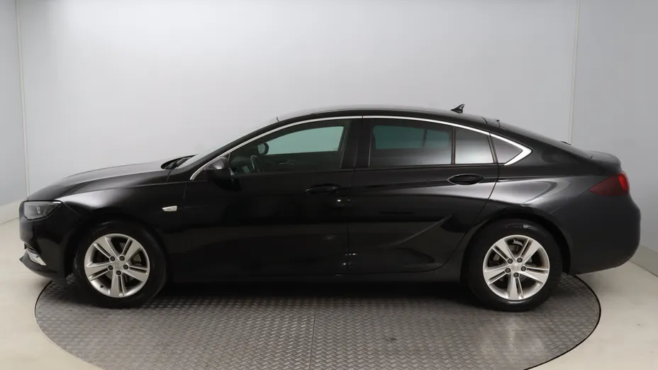 Opel Insignia -