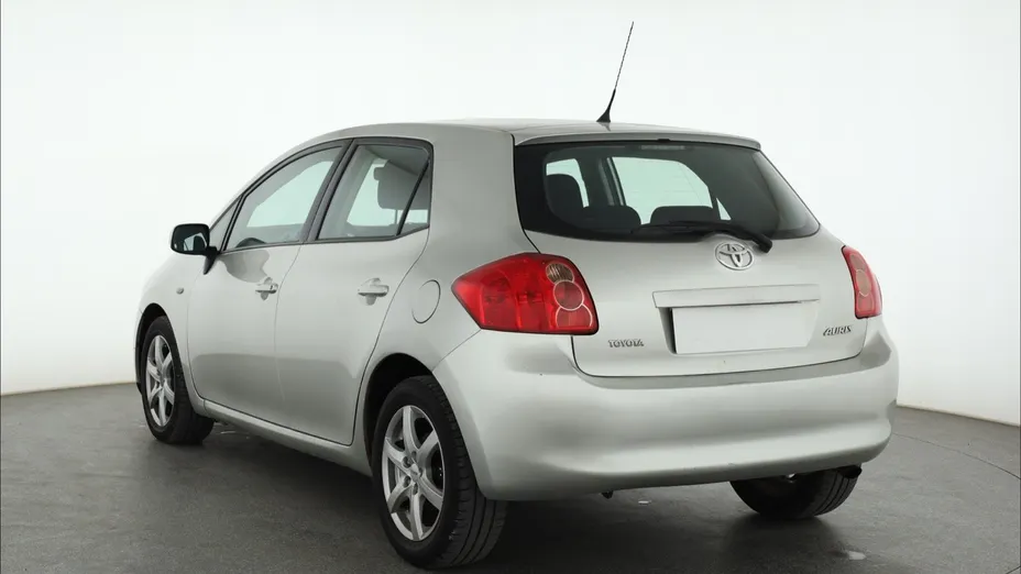Toyota Auris -