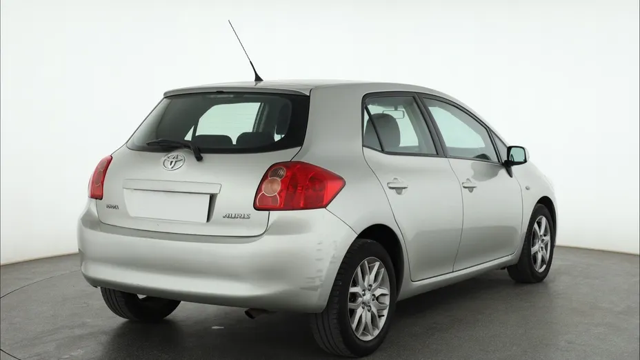 Toyota Auris -