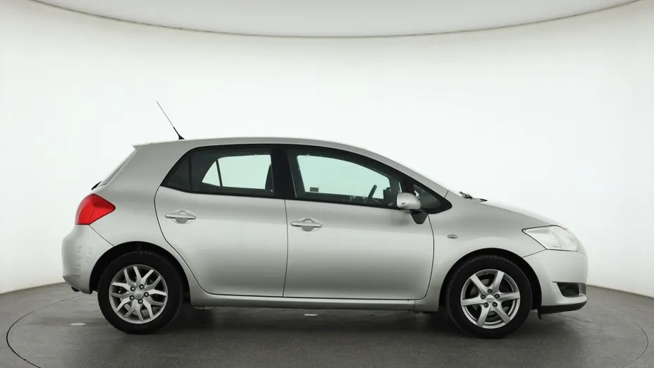 Toyota Auris -