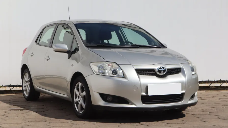 Toyota Auris -