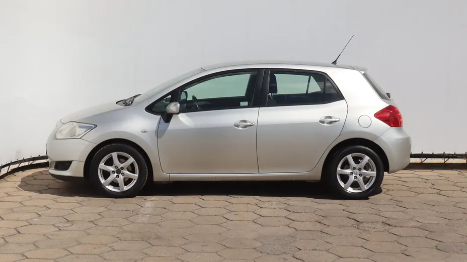 Toyota Auris -