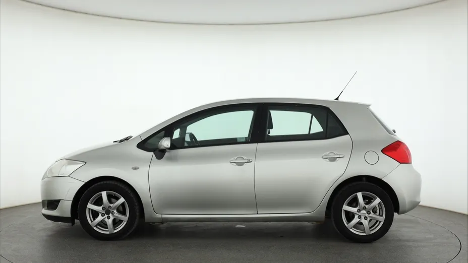 Toyota Auris -