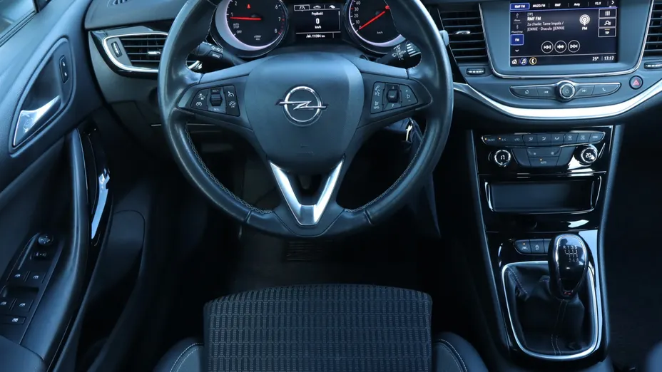 Opel Astra -