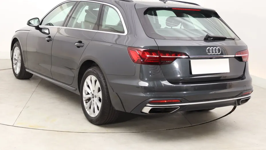 Audi A4 -