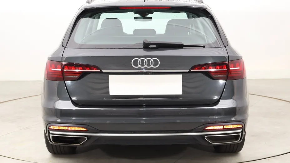 Audi A4 -