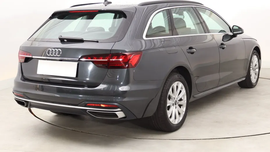 Audi A4 -