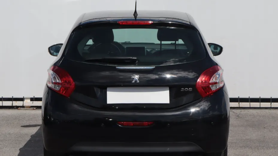 Peugeot 208 -