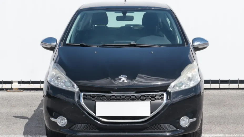 Peugeot 208 -
