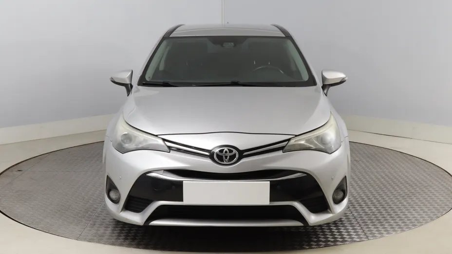 Toyota Avensis -