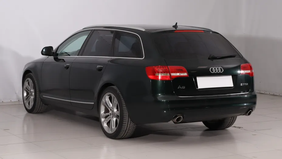 Audi A6 -