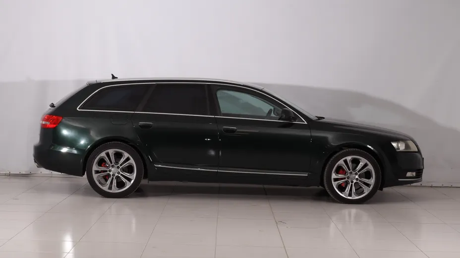Audi A6 -