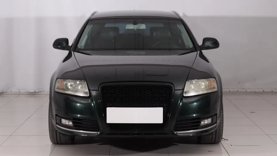 Audi A6 -