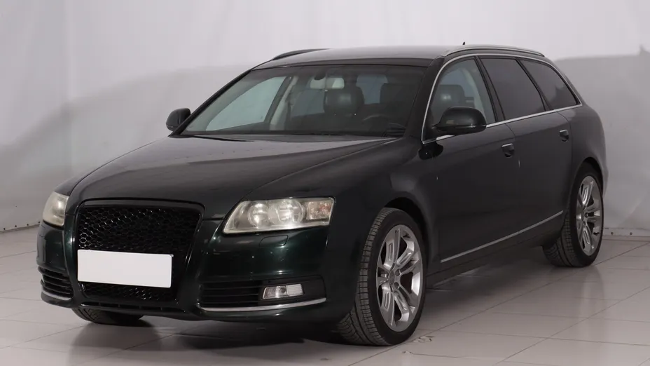 Audi A6 -