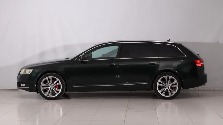 Audi A6 -