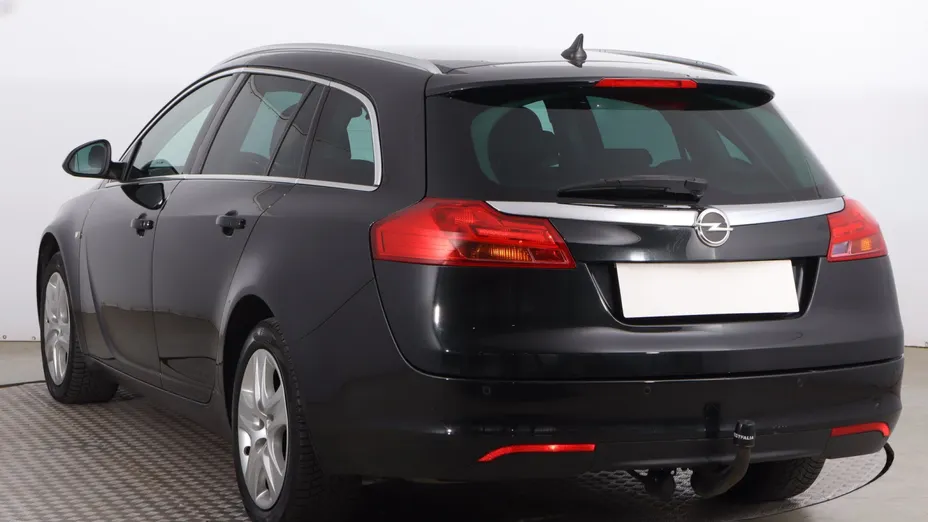 Opel Insignia -
