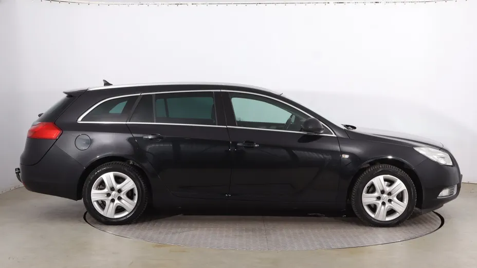 Opel Insignia -