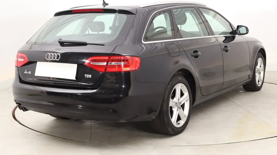 Audi A4 -