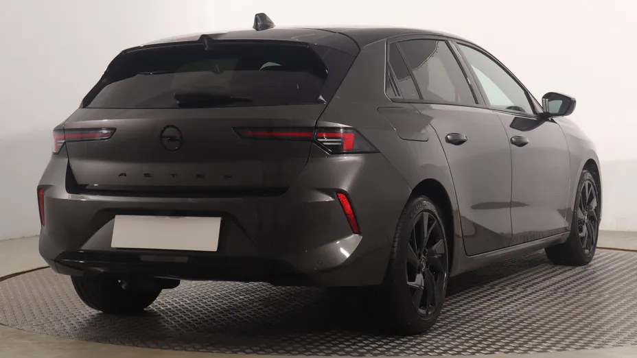 Opel Astra -