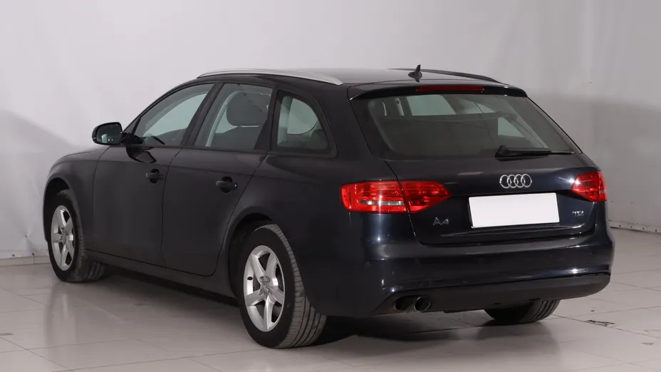 Audi A4 -