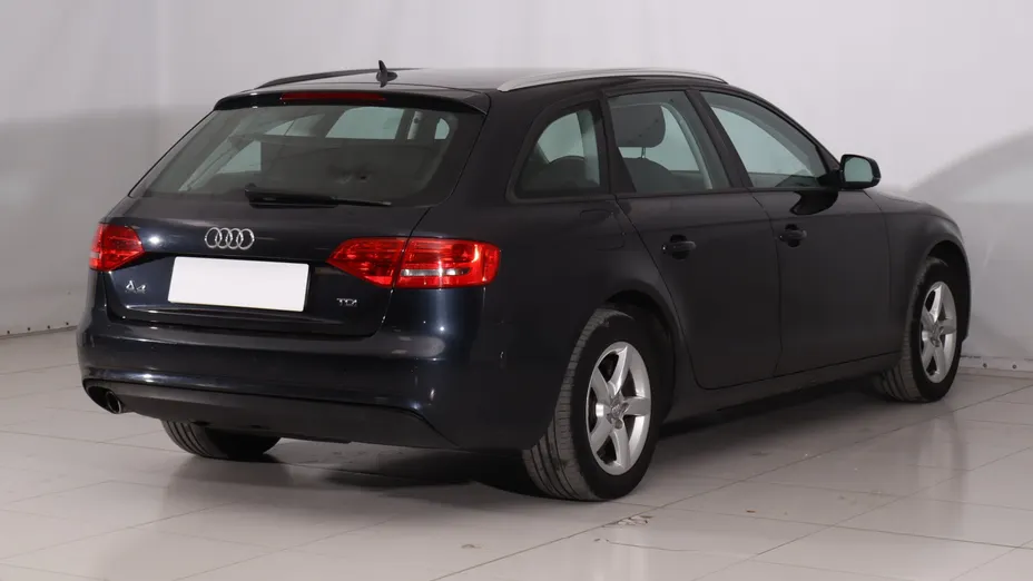 Audi A4 -
